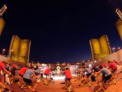 Adidas illumine la Bibliothèque Nationale de France avec l'Adidas Zone Cycling !