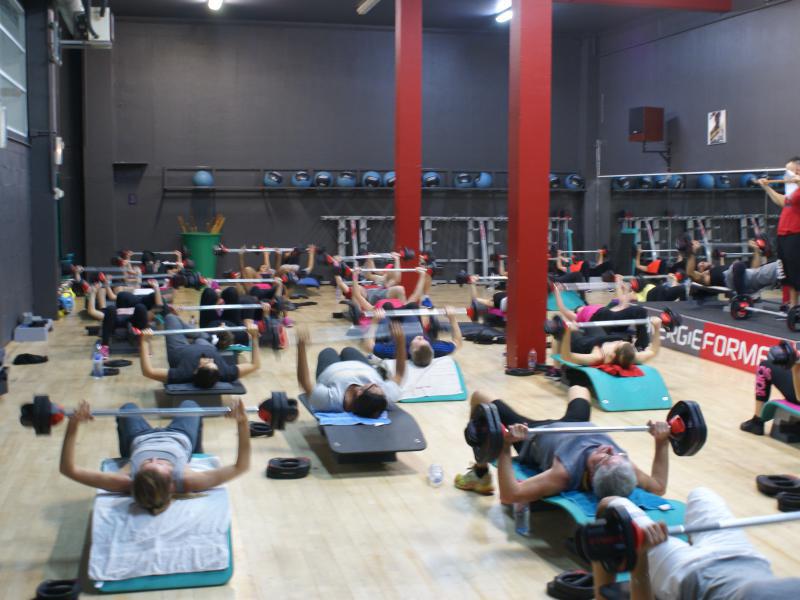 Cours de piscine pour femme enceinte a la reunion