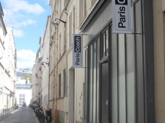 Paris Coach